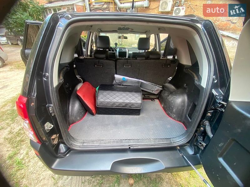 Фото Suzuki Grand Vitara з оголошення AUTO.RIA