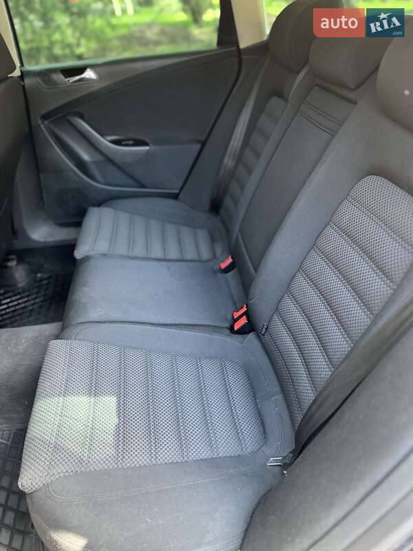 Фото Volkswagen Passat з оголошення AUTO.RIA