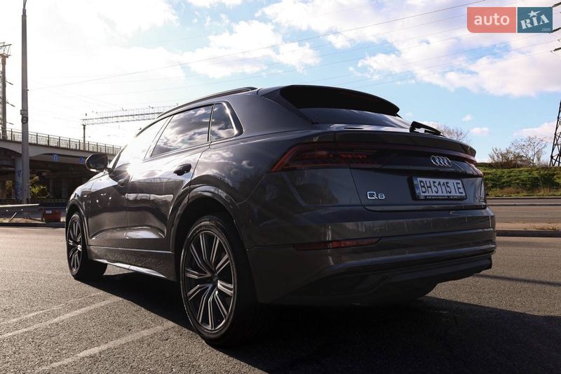 Фото Audi Q8 з оголошення AUTO.RIA