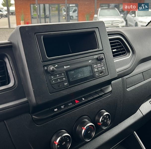 Фото Renault Master з оголошення AUTO.RIA