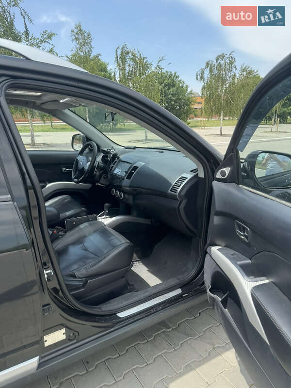 Фото Mitsubishi Outlander з оголошення AUTO.RIA