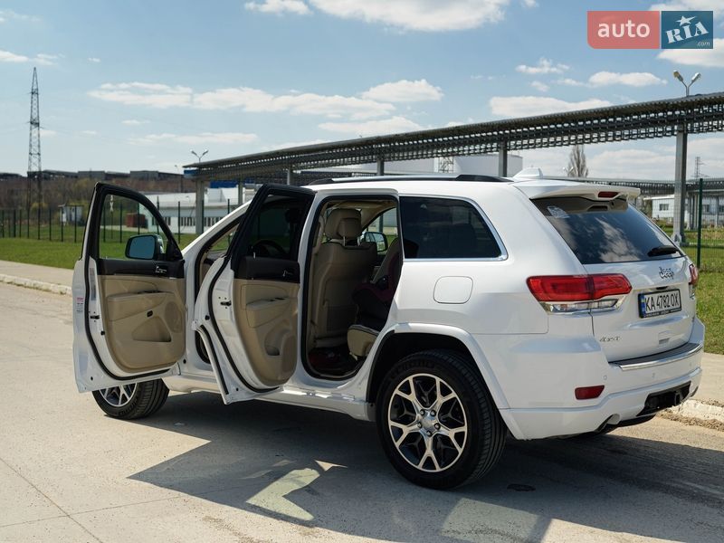 Фото Jeep Grand Cherokee з оголошення AUTO.RIA