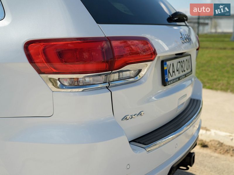 Фото Jeep Grand Cherokee з оголошення AUTO.RIA