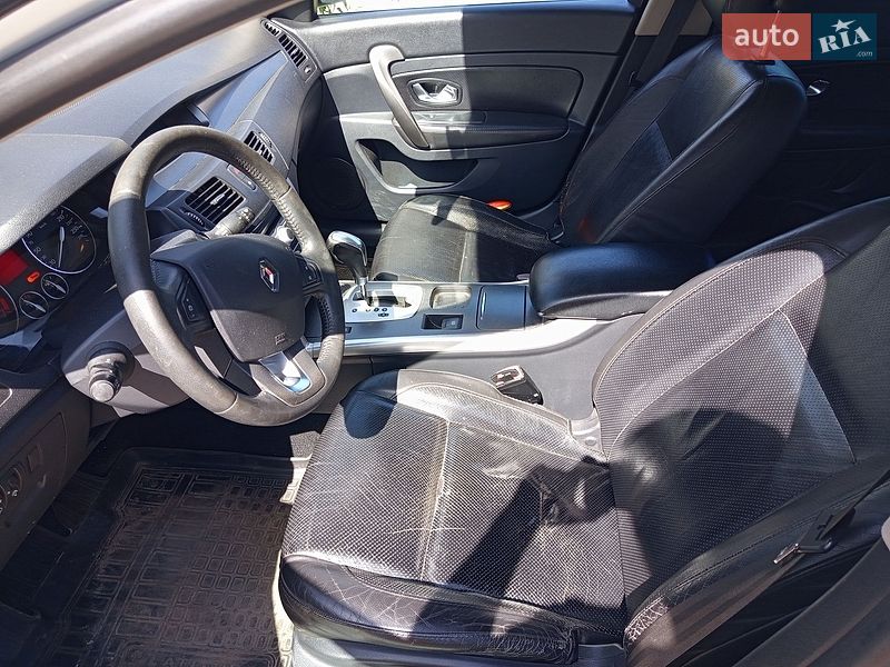 Фото Renault Latitude з оголошення AUTO.RIA