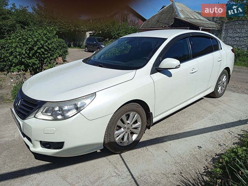 Фото Renault Latitude з оголошення AUTO.RIA