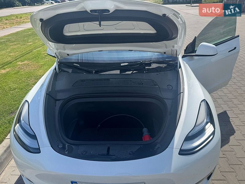 Фото Tesla Model Y з оголошення AUTO.RIA