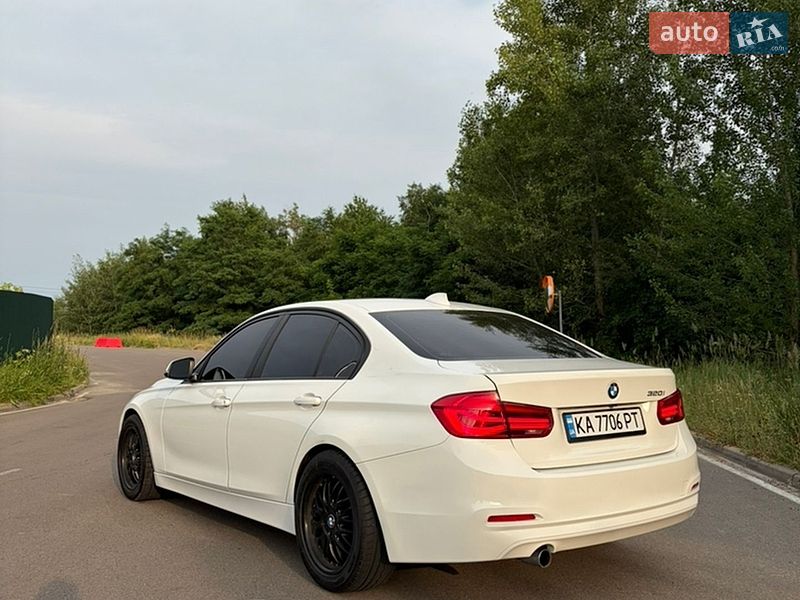 Фото BMW 3 Series з оголошення AUTO.RIA