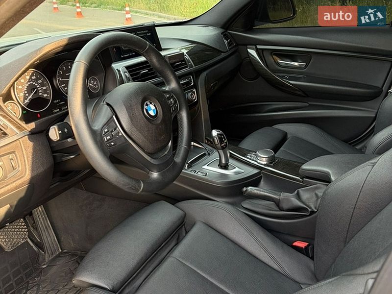 Фото BMW 3 Series з оголошення AUTO.RIA