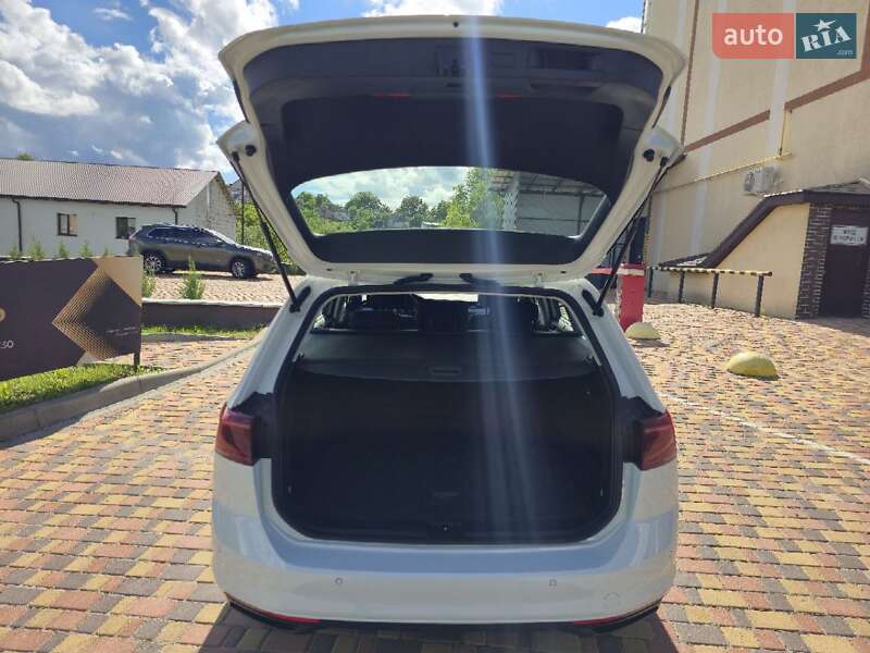 Фото Volkswagen Passat з оголошення AUTO.RIA