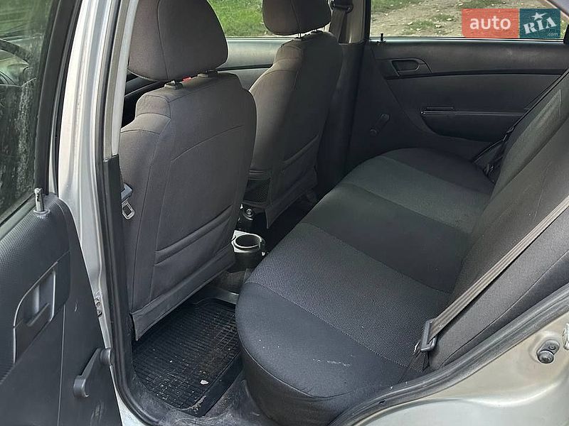 Фото Chevrolet Aveo з оголошення AUTO.RIA