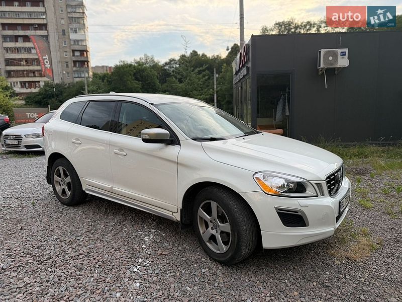 Фото Volvo XC60 з оголошення AUTO.RIA