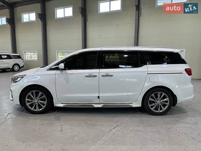 Фото Kia Carnival з оголошення AUTO.RIA