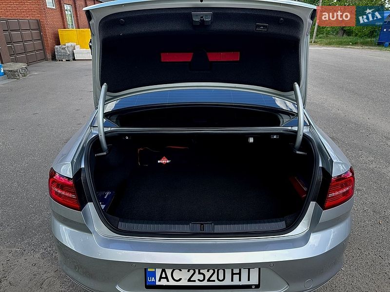 Фото Volkswagen Passat з оголошення AUTO.RIA