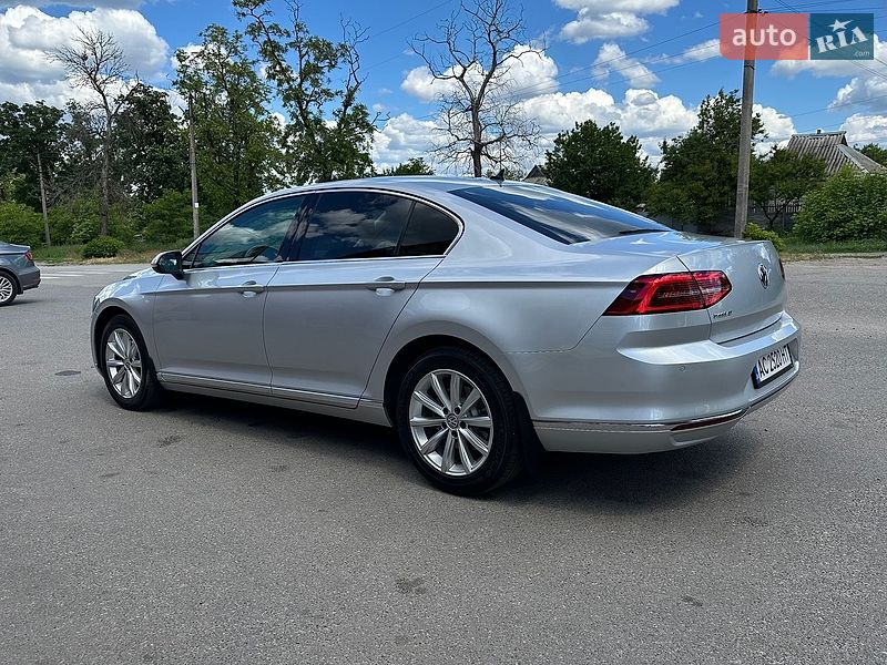 Фото Volkswagen Passat з оголошення AUTO.RIA