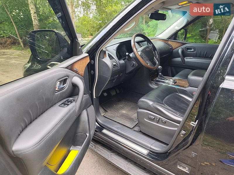 Фото Infiniti QX56 з оголошення AUTO.RIA