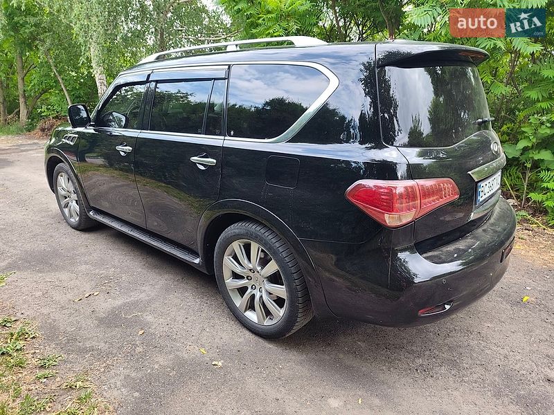 Фото Infiniti QX56 з оголошення AUTO.RIA