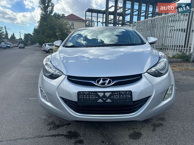 Фото Hyundai Elantra з оголошення AUTO.RIA