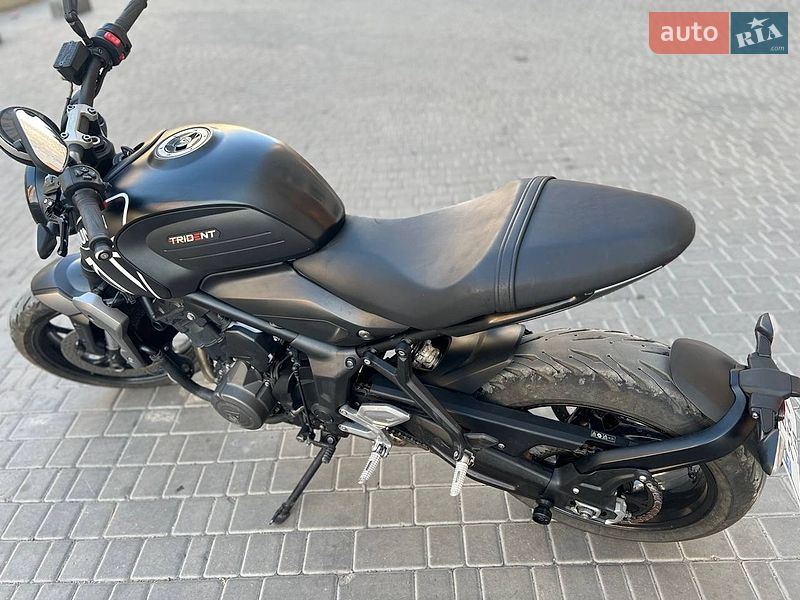 Фото Triumph Trident з оголошення AUTO.RIA