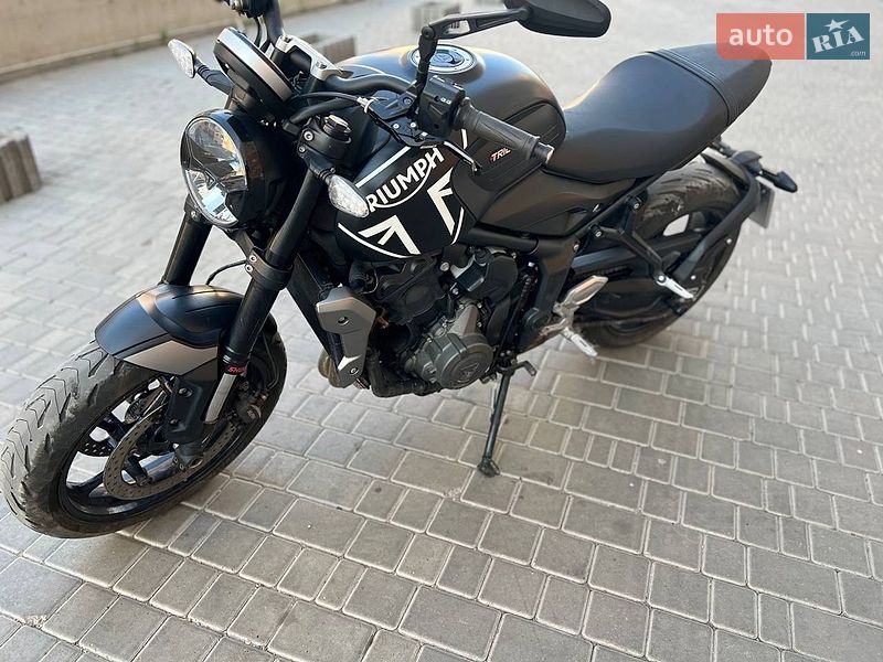 Фото Triumph Trident з оголошення AUTO.RIA