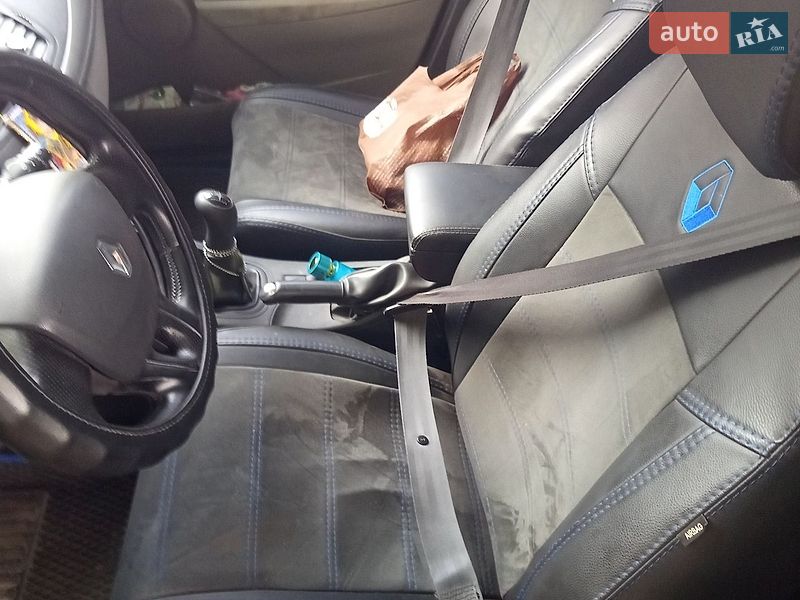 Фото Renault 3 з оголошення AUTO.RIA