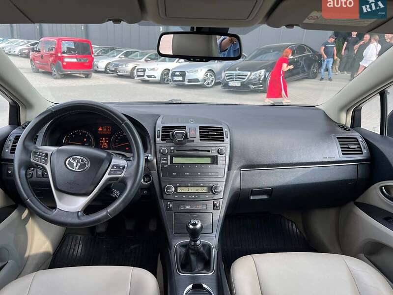 Фото Toyota Avensis з оголошення AUTO.RIA