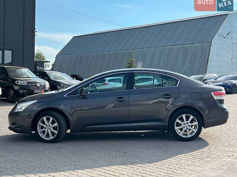 Фото Toyota Avensis з оголошення AUTO.RIA