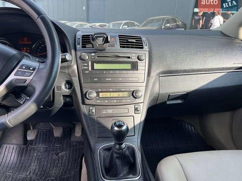 Фото Toyota Avensis з оголошення AUTO.RIA