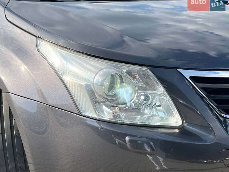 Фото Toyota Avensis з оголошення AUTO.RIA