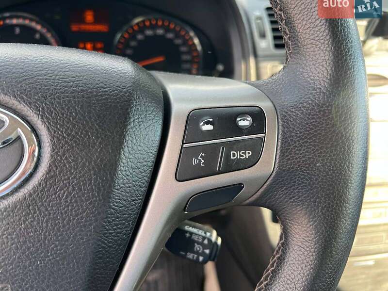 Фото Toyota Avensis з оголошення AUTO.RIA