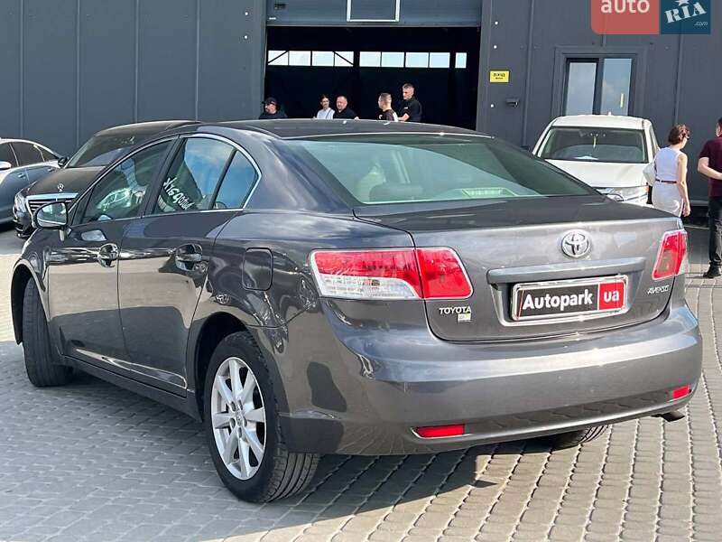 Фото Toyota Avensis з оголошення AUTO.RIA