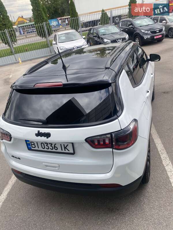 Фото Jeep Compass з оголошення AUTO.RIA