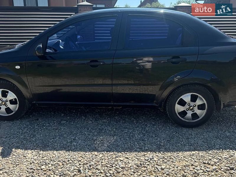 Фото Chevrolet Aveo з оголошення AUTO.RIA