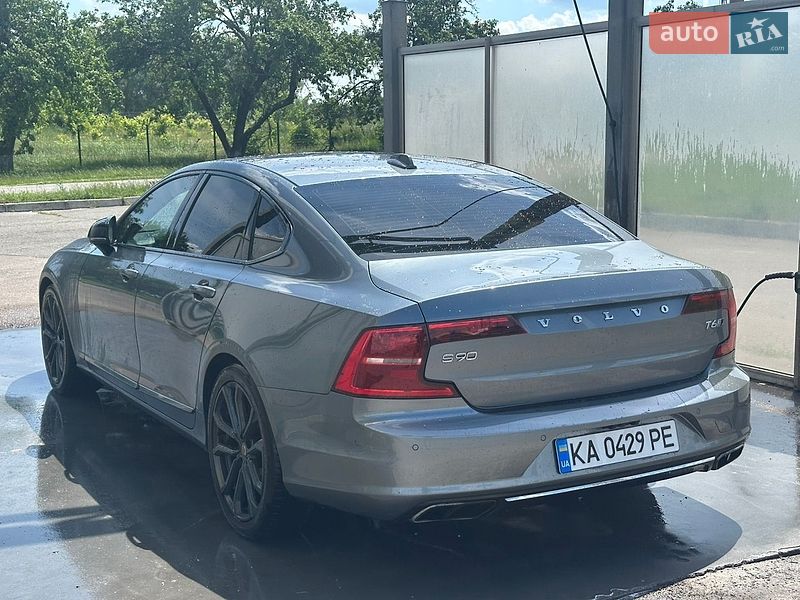 Фото Volvo S90 з оголошення AUTO.RIA