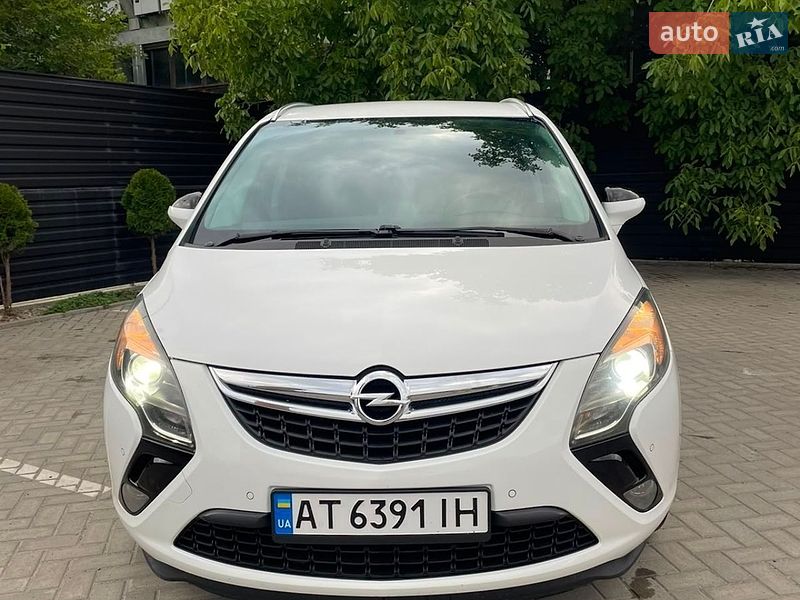 Фото Opel Zafira з оголошення AUTO.RIA