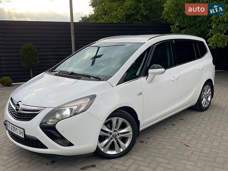 Фото Opel Zafira з оголошення AUTO.RIA