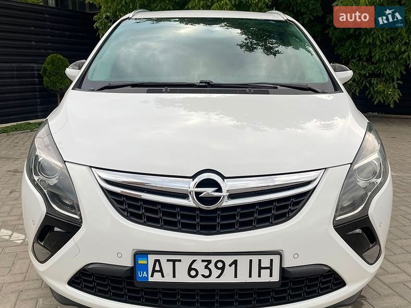 Фото Opel Zafira з оголошення AUTO.RIA