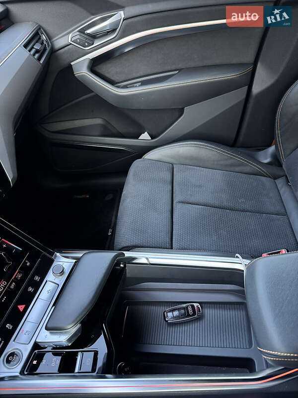 Фото Audi e-tron Sportback з оголошення AUTO.RIA
