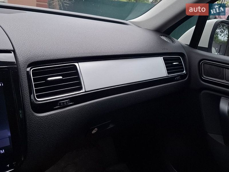 Фото Volkswagen Touareg з оголошення AUTO.RIA