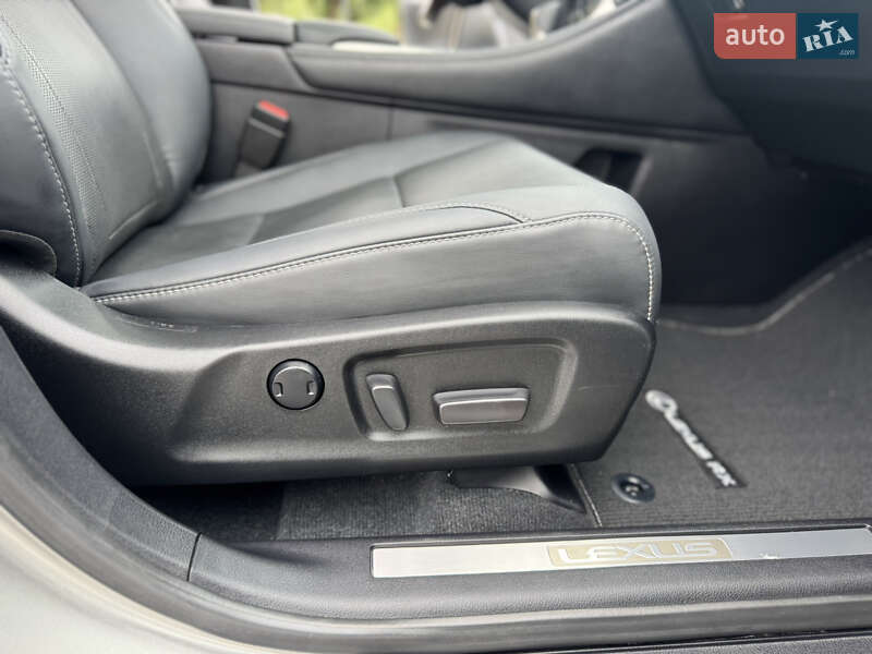 Фото Lexus RX з оголошення AUTO.RIA