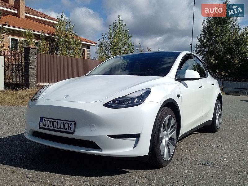 Фото Tesla Model Y з оголошення AUTO.RIA