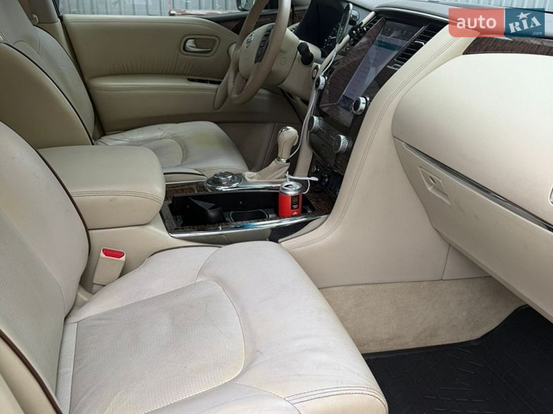 Фото Nissan Patrol з оголошення AUTO.RIA