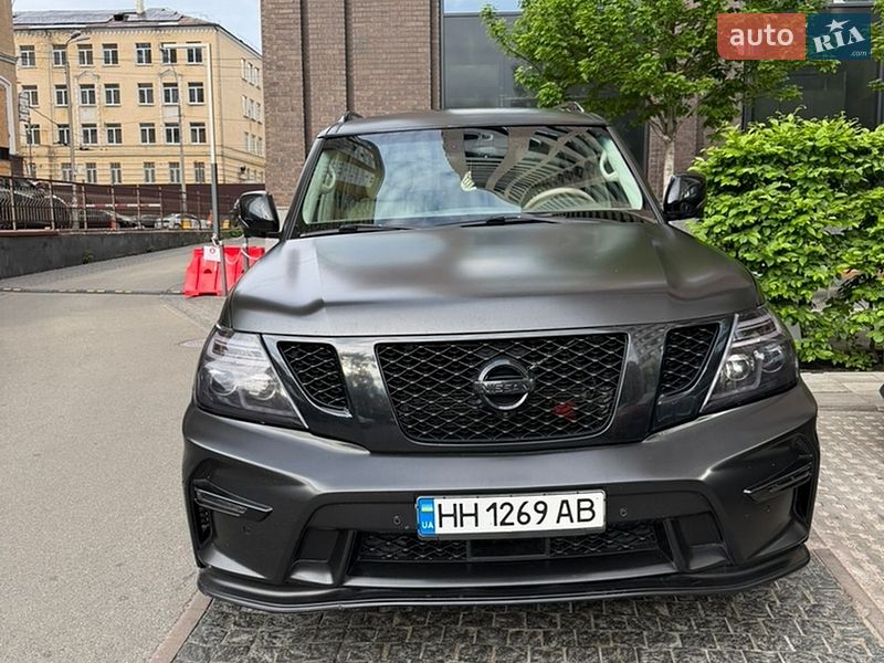 Фото Nissan Patrol з оголошення AUTO.RIA