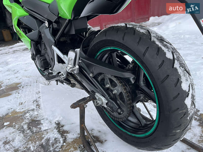 Фото Kawasaki Ninja 400R з оголошення AUTO.RIA