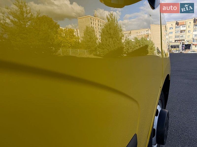 Фото Renault Master з оголошення AUTO.RIA