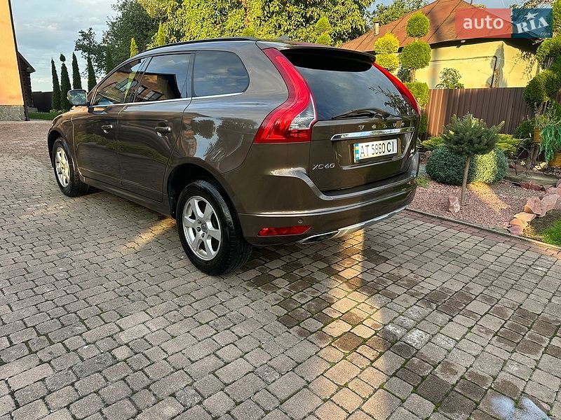 Фото Volvo XC60 з оголошення AUTO.RIA