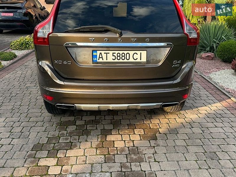 Фото Volvo XC60 з оголошення AUTO.RIA