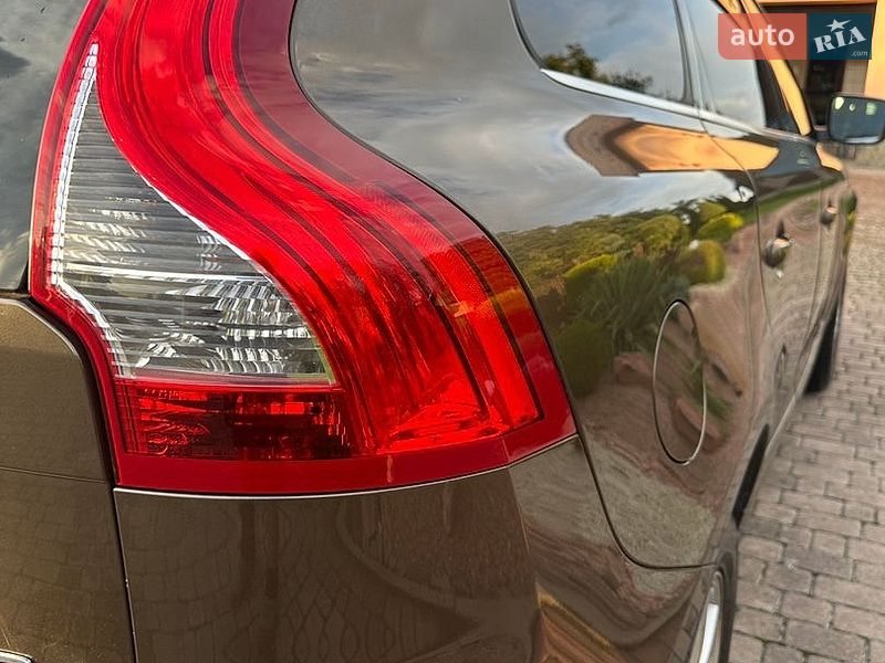 Фото Volvo XC60 з оголошення AUTO.RIA
