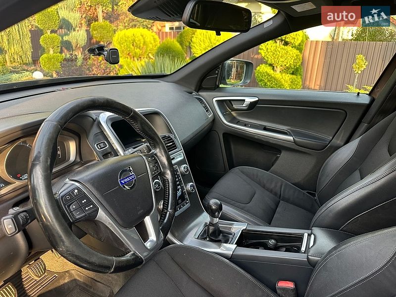 Фото Volvo XC60 з оголошення AUTO.RIA