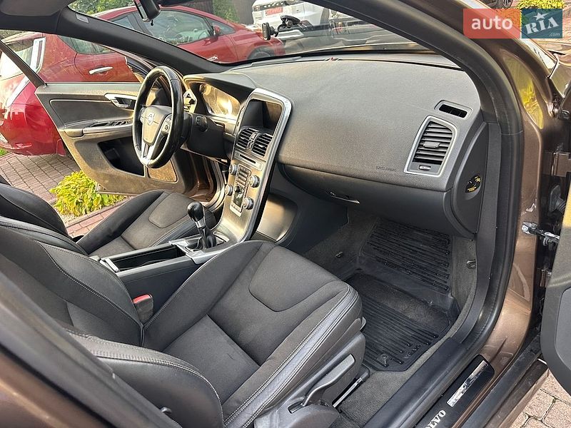 Фото Volvo XC60 з оголошення AUTO.RIA