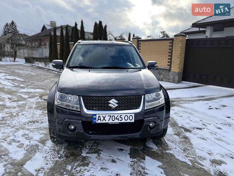 Фото Suzuki Grand Vitara з оголошення AUTO.RIA
